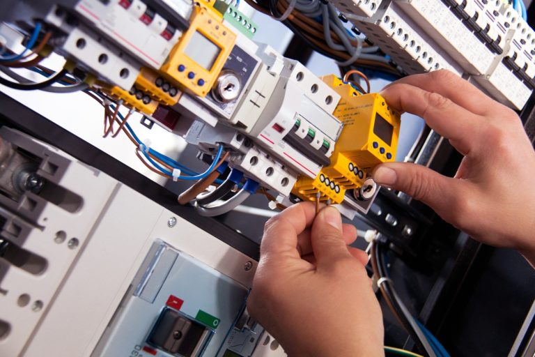 Instalacje elektryczne
